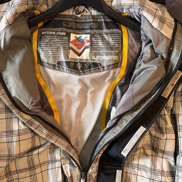 Ripzone snowboard jacket - Picture 3 of 3